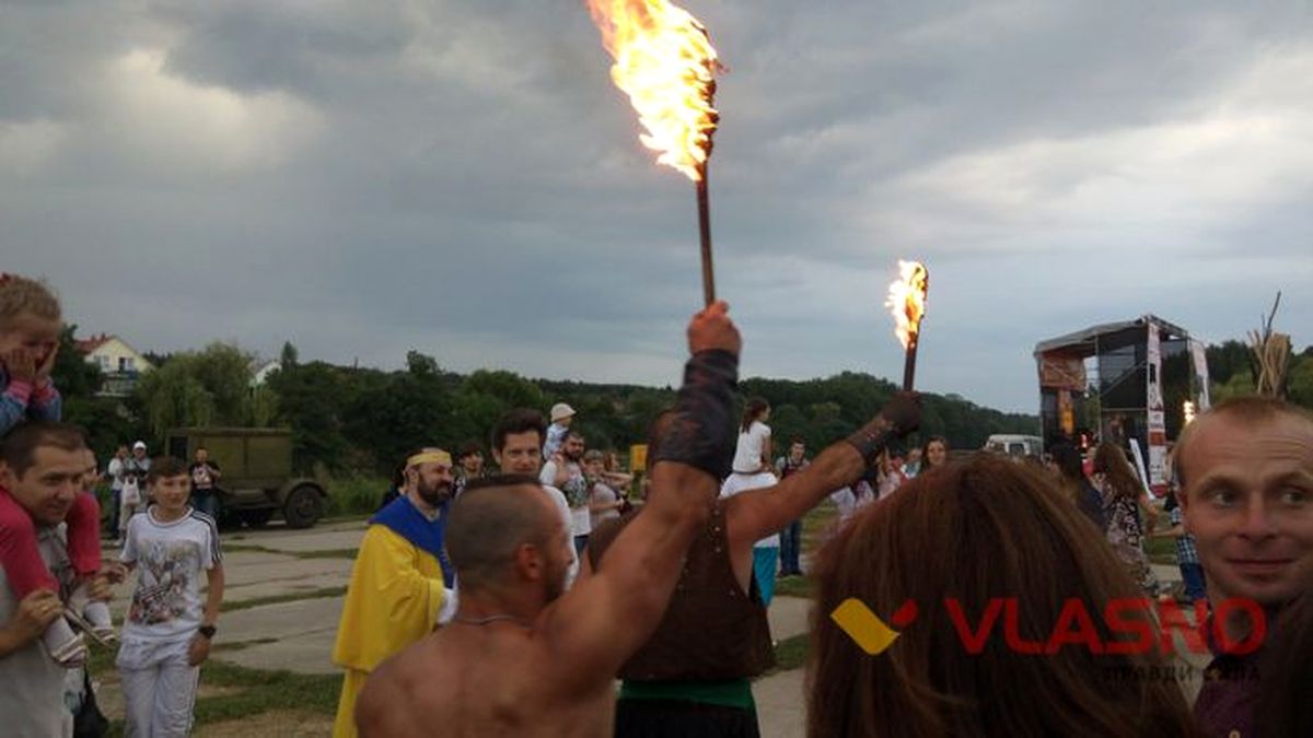zyvy-vohon-2015-4