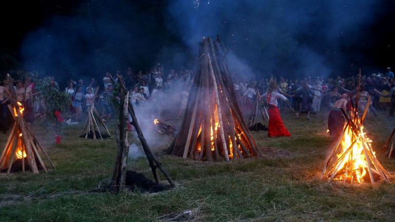 На етно-фестивалі добули вогонь та реконструювали купальський обряд (ФОТО)