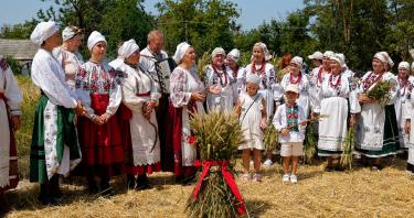 Від сакрального колоска до живого вогню: у Серебринцях відбувся фестиваль-перформанс &laquo;Від жнив до Різдва&raquo;