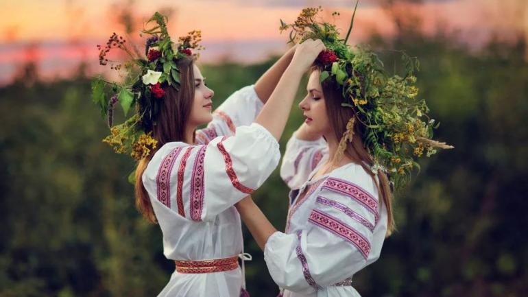 Свято Купала відзначають сусідні країни та національні меншини