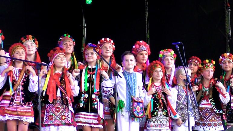 Такого ще не було: &laquo;живий&raquo; вогонь українці добували з іноземцями (ВІДЕО)